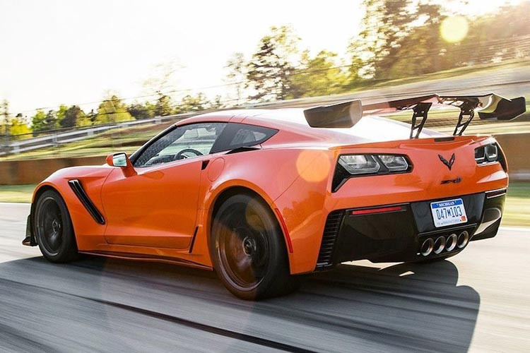 Cả hai gói HPE850 và HPE1000 đều bao gồm bảo hành 3 năm, 58.000 km nên người dùng có thể hoàn toàn yên tâm khi sử dụng những mẫu xe thể thao này.