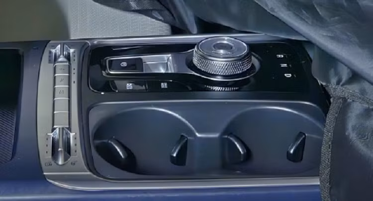 Kia Carnival 2024 tiep tuc lo 