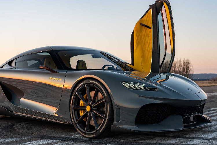 Ngoài khu vực lắp ráp, sẽ có sảnh dành cho khách hàng, khu vực trải nghiệm, phòng trưng bày và một đường thử tại chỗ. Theo kế hoạch của Koenigsegg sẽ có 300 xe Gemera được sản xuất.