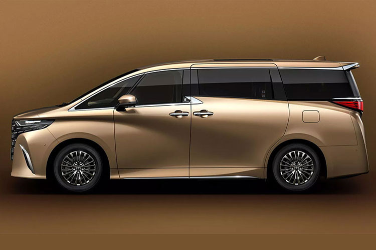 Theo ông Simon Humphreys, GĐ điều hành kiêm thiết kế của Toyota, "sở dĩ Toyota Vellfire 2024 bản 4 chỗ và Crown Sedan được trưng bày trong sự kiện này vì đây được xem như 2 lựa chọn thay thế cho Century. So với phiên bản 7 chỗ ra mắt hồi tháng 6/2023, Vellfire 4 chỗ sở hữu ngoại hình về cơ bản là giống hệt, trừ cổng sạc nằm bên sườn phải cùng logo PHEV và E-Four trên cửa cốp sau".