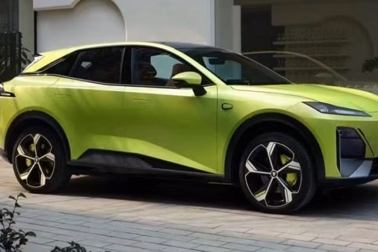 Trước khi mang mẫu xe SUV điện Changan Shenlan S7 đến Triển lãm ô tô Thượng Hải vào tháng 4, Shenlan đã tung hình ảnh chi tiết về chiếc SUV của mình và đã nhanh chóng nhận được sự chú ý của giới truyền thông nước này.