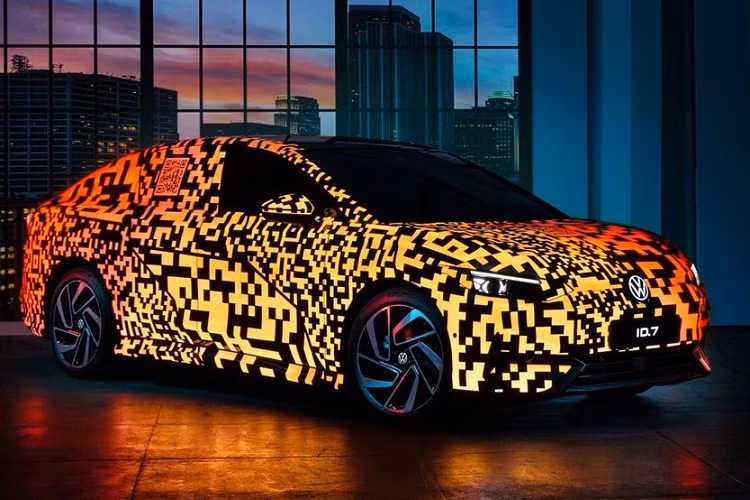 Ở các thị trường bên ngoài Mỹ, khách hàng có thể bước vào đại lý của Volkswagen và lái bất kỳ số lượng xe điện nào, từ chiếc hatchback ID.3 đến chiếc SUV ba hàng ghế ID.6.