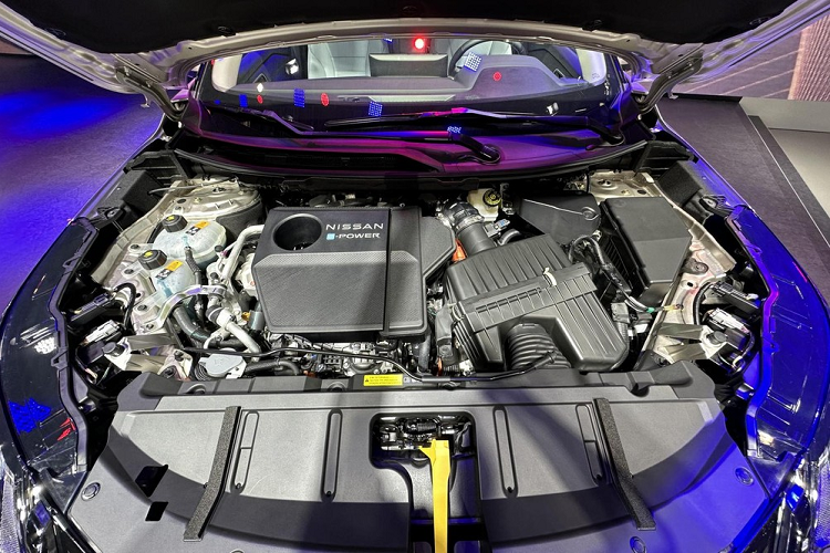 Ngoài ra, xe cũng sẽ được trang bị động cơ dẫn động kép để đạt được khả năng dẫn động bốn bánh...Dự đoán sau Trung Quốc, mẫu xe SUV Nissan X-Trail e-Power 2023 cũng sẽ ra mắt các thị trường Đông Nam Á khác, có thể là cả Việt Nam.