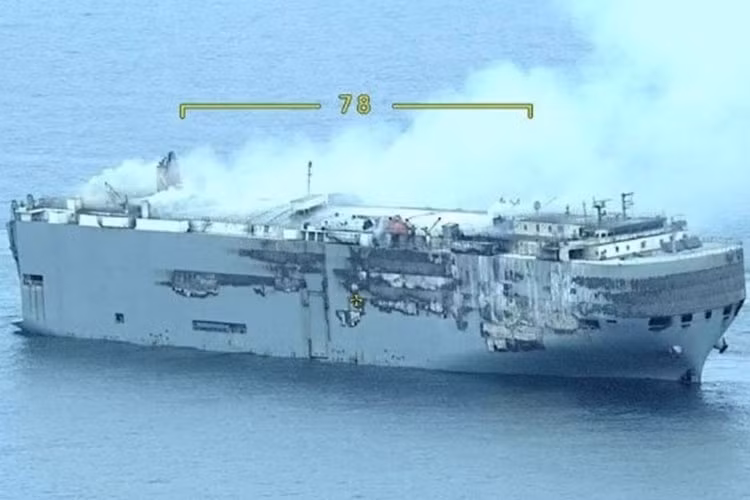 Vụ hỏa hoạn đã làm một thành viên của thủy thủ đoàn thiệt mạng, trong khi nhiều người khác nhảy xuống biển để thoát thân. Theo thống kê từ tạp chí Bild của Đức, sau khi ngọn lửa được khống chế, có khoảng 800 chiếc ôtô vẫn còn nguyên vẹn.