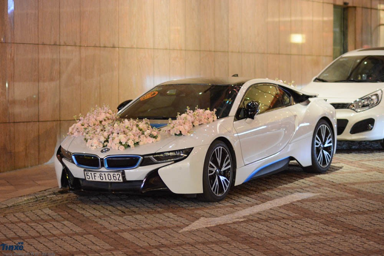 Thời điểm đó, dân mạng chỉ tò mò là tay chơi này lại dẫn vợ vào nhà bằng cửa sau, thay vì đi bằng cửa chính. Sau 5 năm bên nhau, Diệp Lâm Anh và Nghiêm Đức đã từng rất hạnh phúc khi có 2 con, ngoài ra, gia đình nhỏ của cô từng khiến không ít người ghen tỵ khi mua xe như thay áo, và sở hữu rất nhiều mẫu xe hot, từ xe sang cho đến siêu xe...