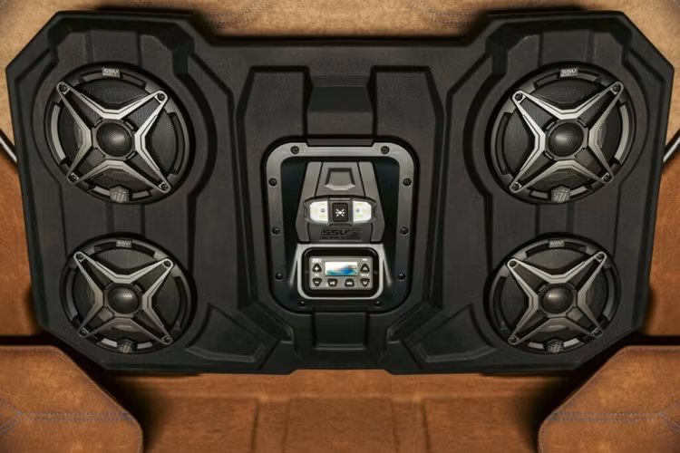 Xe tải quân sự hạng nhẹ M1079 được chế tạo bởi quân đội Hoa Kỳ vào những năm 1980, có thể được tái sử dụng thành phương tiện thám hiểm có khả năng vượt qua cả những môi trường khắc nghiệt nhất.