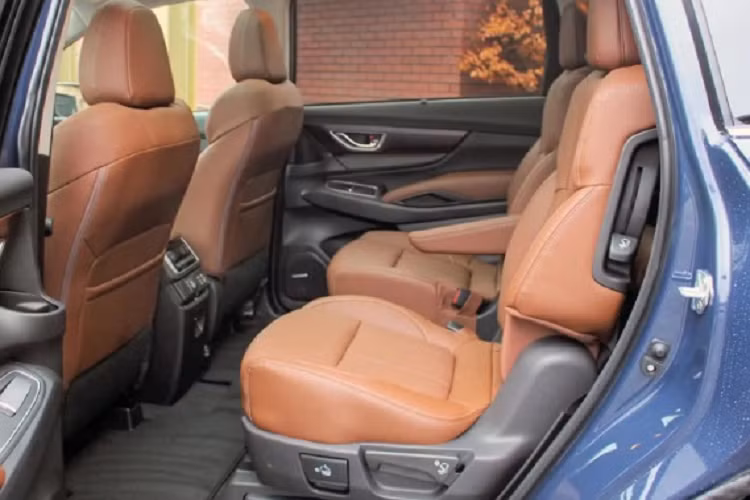 Cung cấp sức mạnh cho Ascent 2024 vẫn là khối động cơ 2.4L tăng áp, công suất 260 mã lực, mô-men xoắn 375 Nm, kết hợp số vô cấp giả lập được 8 cấp và hệ dẫn động 4 bánh. Xe có chế độ địa hình X-MODE. Khoảng sáng gầm 221 mm.