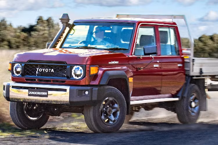 Mẫu xe SUV Toyota Land Cruiser 70 phổ biến ở các thị trường như châu Úc hoặc châu Phi nhờ tính đơn giản và độ tin cậy cao. Liên Hợp Quốc và các tổ chức phi chính phủ cũng thường xuyên vận dụng đến mẫu xe này cho hoạt đông nhân đạo ở các khu vực mà xe thông thường khó tiếp cận. Đến cuối năm 2023, Land Cruiser 70 cũng sẽ quay trở lại thị trường Nhật Bản sau nhiều năm vắng bóng.