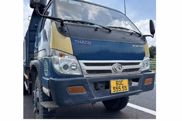 Dai gia Dong Nai rao ban bien 60C-555.55 cua xe ben gan 1 ty dong-Hinh-2