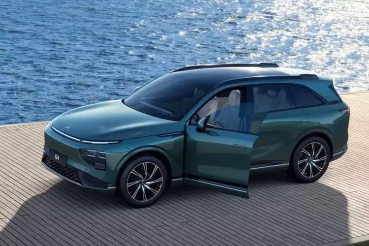 Xpeng G6 sac 10 phut chay 300 km, dat doanh so khung tai Trung Quoc