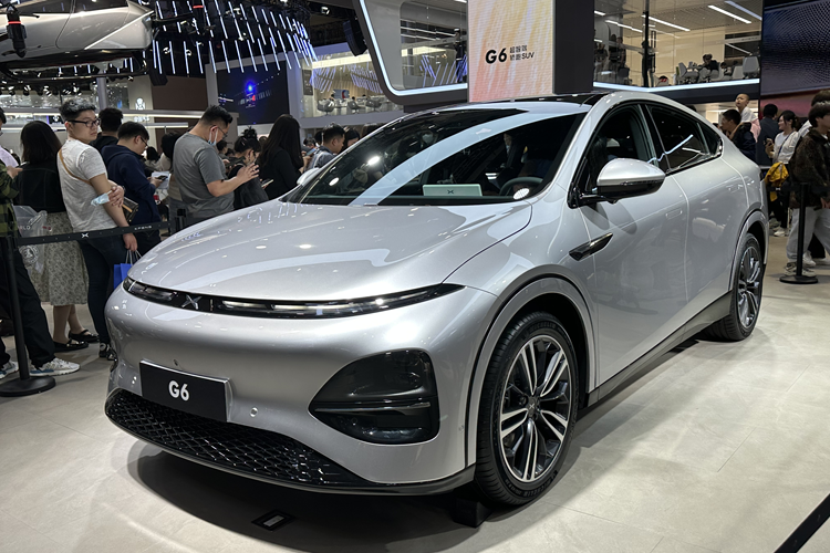 Để đáp ứng nhu cầu ngày càng tăng này, Xpeng đang tích cực nỗ lực nâng cao năng lực sản xuất và khả năng giao hàng của mẫu Xpeng G6 chạy điện. Điều này bao gồm hợp lý hóa quy trình sản xuất và hậu cần phân phối để đáp ứng nhu cầu của khách hàng.