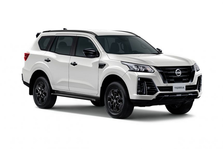 Tại thị trường Philippines, xe có 2 bản trang bị là VL 4x2 và VL 4x4. Giá xe Nissan Terra Sport 2023 tương ứng cho 2 phiên bản này là 2,119 triệu Peso (911 triệu đồng) và 2,459 triệu Peso (1,057 tỷ đồng). Xe có tổng cộng 4 màu sơn ngoại thất là trắng Aspen Pearl White (đắt hơn 15.000 Peso), đen Galaxy Black, đỏ Fiery Red và xám Stealth Pearl Gray.