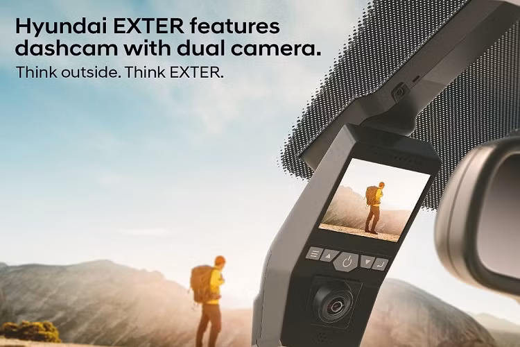 Cả cửa sổ trời lẫn camera hành trình đều là những trang bị chưa từng xuất hiện trong phân khúc SUV hạng A ở thị trường Ấn Độ. Đây sẽ là lợi thế bán hàng của tân binh nhà Hyundai. Không chỉ tiện nghi, Hyundai Exter 2024 còn có những trang bị an toàn như hệ thống cảnh báo áp suất lốp và hệ thống kiểm soát hành trình Cruise Control.