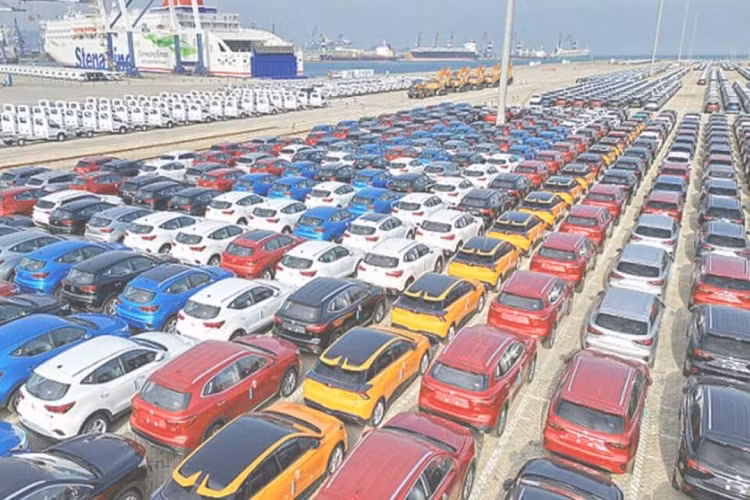 Năm 2022, Trung Quốc xuất khẩu 160.000 chiếc sang Nga. Từ tháng 1 đến tháng 8 năm 2023, Trung Quốc đã xuất khẩu 544.000 chiếc sang Nga, mức tăng đáng kinh ngạc so với cùng kỳ năm ngoái là 664%.