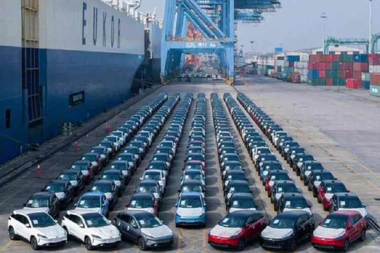 Mặt khác, xe điện của Trung Quốc lại “mạnh” chủ yếu ở thị trường Tây Âu và Đông Nam Á. Trong hai năm qua, Bỉ, Tây Ban Nha, Slovenia và Vương quốc Anh là những nước nhập khẩu nhiều xe Trung Quốc nhất ở khu vực Tây và Nam Âu. Năm nay, việc xuất khẩu xe sang các nước Đông Nam Á như Thái Lan đã có dấu hiệu tăng mạnh.