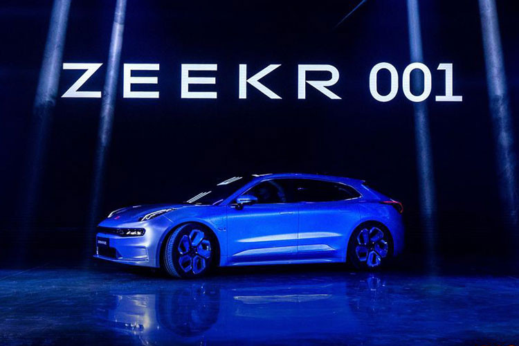 Tại thị trường Trung Quốc, giá xe Zeekr 001 có mức khởi điểm từ 281.000 Nhân dân tệ (khoảng 999 triệu đồng). Zeekr là thương con mới được thành lập của Geely nhằm cạnh tranh với những hãng ôtô điện cao cấp như Tesla. Zeekr từng được ca ngợi là ôtô điện mang kiểu dáng shooting brake đầu tiên trên thế giới.