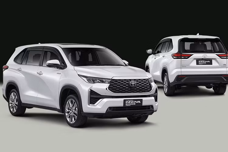 Hệ thống đèn viền nội thất, 2 màn hình giải trí 10 inch nằm trên lưng ghế trước, nội thất 6 chỗ ngồi với 2 ghế thương gia ở giữa đi kèm bệ đỡ bắp chân, sạc điện thoại thông minh không dây, lẫy chuyển số sau vô lăng và tính năng ra lệnh bằng giọng nói…