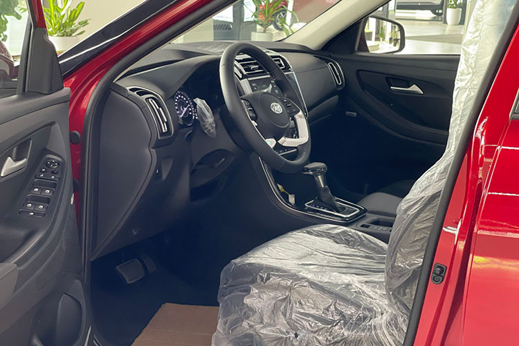 Do đó, những chương trình ưu đãi, giảm giá mạnh tay Hyundai Creta tại đại lý là cần thiết để giúp cho mẫu xe này sớm lấy lại phong độ trong giai đoạn thị trường ôtô trong nước vẫn tương đối ảm đạm.