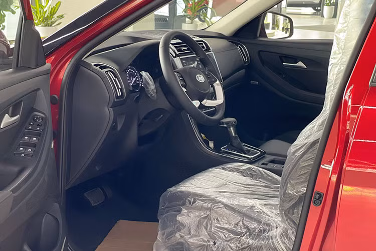 Do đó, những chương trình ưu đãi, giảm giá mạnh tay Hyundai Creta tại đại lý là cần thiết để giúp cho mẫu xe này sớm lấy lại phong độ trong giai đoạn thị trường ôtô trong nước vẫn tương đối ảm đạm.