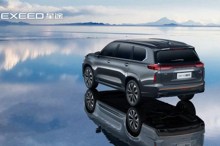 Bản cao cấp sẽ hỗ trợ thông gió/sưởi/massage hàng ghế trước, thông gió/sưởi hàng ghế thứ 2, hàng ghế thứ 3 có thể chỉnh điện. Sức mạnh sẽ không thay đổi như mô hình hiện tại.