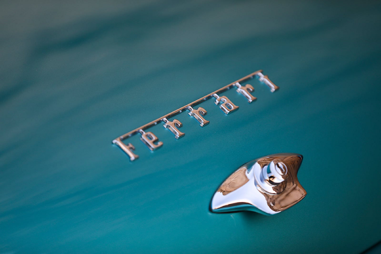 Mãi cho đến đầu những năm 2000, những người đam mê mới trả lại chiếc Ferrari 250 GT SWB California đặc biệt này về tình trạng và màu sắc ban đầu kỹ thuật ban đầu, với màu sơn phù hợp với những khu vực còn nguyên vẹn của chiếc xe.