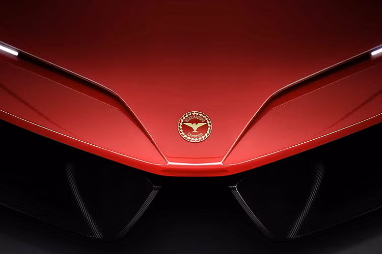 Vị kỹ sư nổi tiếng Cosworth đã qua đời hồi đầu năm nay, được biết đến đã tham gia vào quá trình phát triển chiếc Lamborghini V12 nguyên bản cũng như những chiếc xe mang tính biểu tượng như Ferrari 250 GTO.