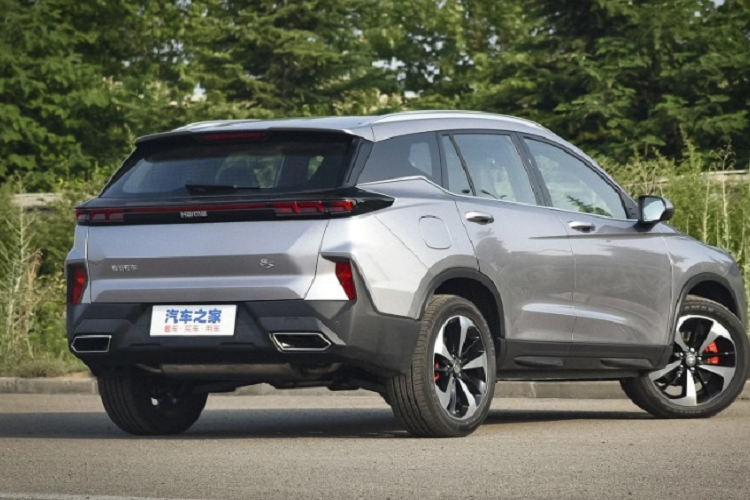 Tại quê nhà Trung Quốc, mẫu SUV này được trang bị động cơ 1.6 T-GDI với tùy chọn hộp số tự động 6 cấp và tự động 7 cấp ly hợp kép. Tuy nhiên, khi phân phối tại Việt Nam, Haima S8 sẽ chỉ có hộp số tự động 6 cấp.