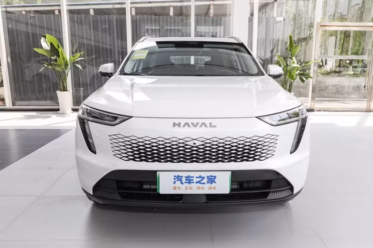 Gần đây, người tiêu dùng Trung Quốc đã liên tục phản ánh về tình trạng chiếc xe Haval Xiaolong MAX chạy điện bị hao hụt pin khá nhanh, thậm chí, nhiều người còn cho rằng xe mình bị "chai pin", ảnh hưởng rất nhiều đến việc lái xe hằng ngày. Trước các tin đồn này, đại diện Haval đã nhanh chóng lên tiếng.