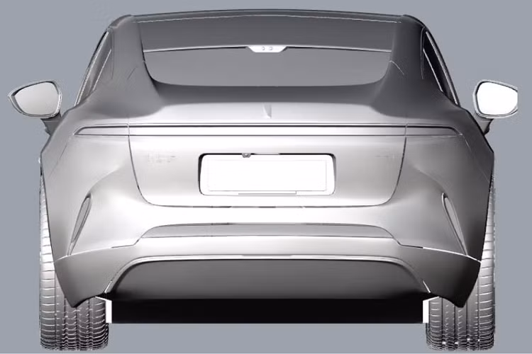 Chi tiết về gói pin vẫn chưa được công bố, nhưng theo China Automotive News Avatr 12 sẽ sử dụng gói pin tương tự như mẫu SUV, có thể bản tiêu chuẩn Avatr 12 sẽ có pin dung lượng 90,4 kWh và bản dẫn động 4 bánh có pin 116,8 kWh. Chưa rõ nội thất của Avatr 12 nhưng có lẽ sẽ rất sang trọng nhờ vào sự phá cách cũng như các vật liệu cao cấp như gỗ, da... 