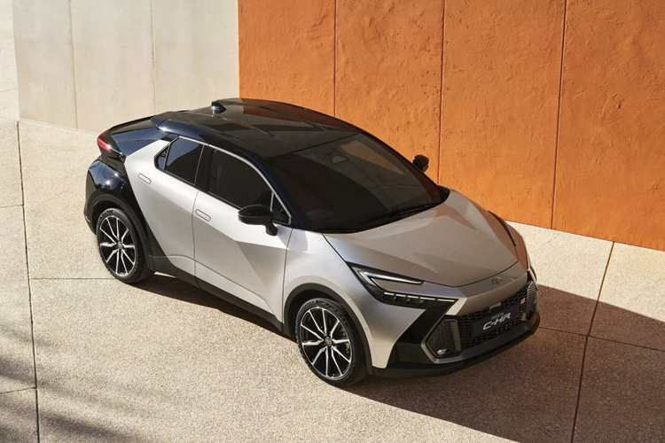 Kia EV9 được kỳ vọng sẽ tiếp nối chiến thắng của EV6 trong lần trao giải năm 2023, Toyota Yaris đã giành chiến thắng vào năm 2021, Volvo giành chiến thắng vào năm 2018 với XC40 còn Peugeot cũng có giải năm 2017 với mẫu 3008. Đáng ngạc nhiên là BMW 5-Series chưa bao giờ giành được ECOTY dù đã hiện diện trên thị trường suốt từ năm 1972 đến nay.