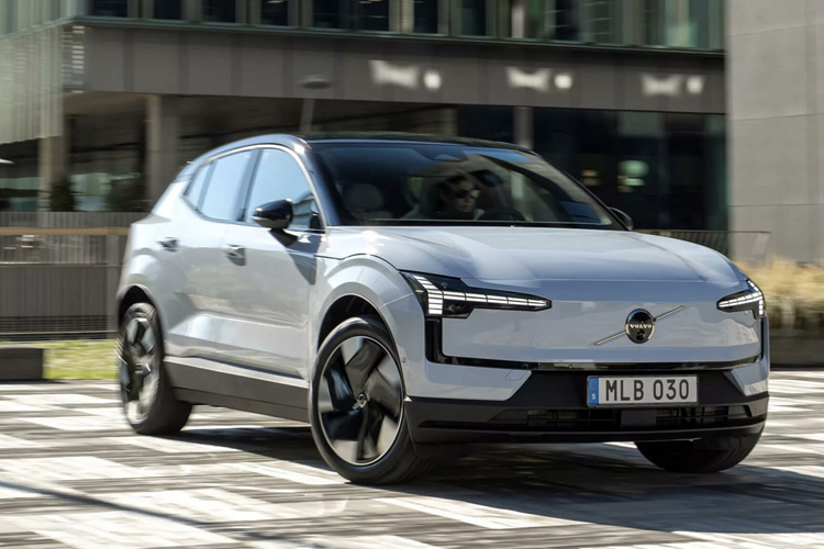 Trong trường hợp bạn cần một lời nhắc nhở về việc thế giới xe hơi đang thay đổi nhanh chóng như thế nào, thì hãy nhìn vào danh sách rút gọn các loại xe được chọn cho giải thưởng European Car Of The Year (ECOTY) 2024 – Xe của năm tại châu Âu 2024.