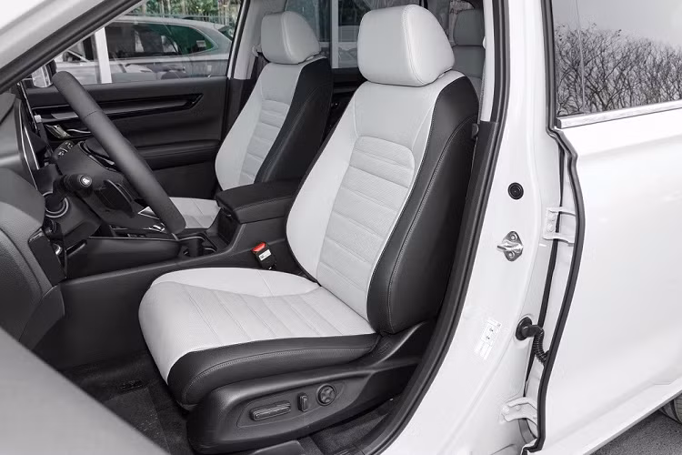 Tương tự bản thường, xe cũng có hệ thống trợ lái nâng cao Honda Sensing 360, bao gồm camera góc rộng 90 độ và cảm biến radar sóng milimet. Nhờ đó, xe có thể nhận biết các vật thể chuyển động như ô tô, mô tô, xe đạp hoặc người đi bộ, vạch kẻ đường, vỉa hè và biển báo giao thông tốt hơn.