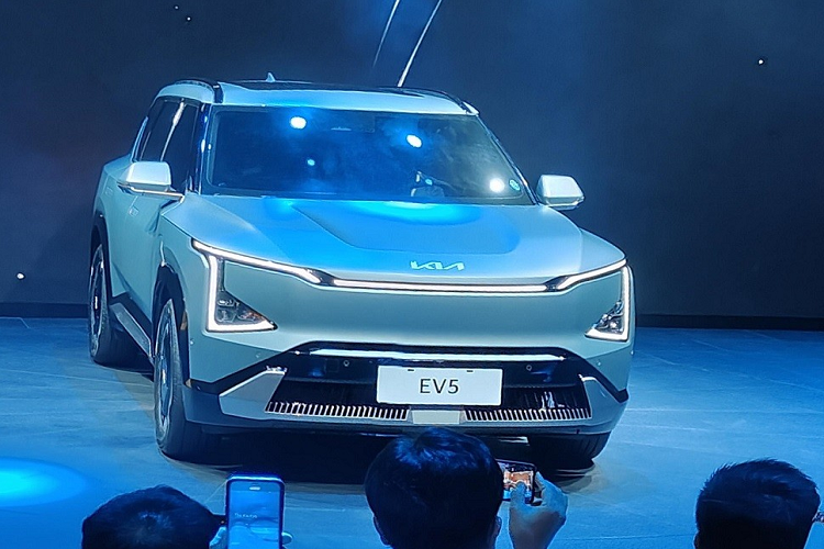 Kia EV5 2024 chinh thuc ra mat, gia mo ban chi tu 526 trieu dong