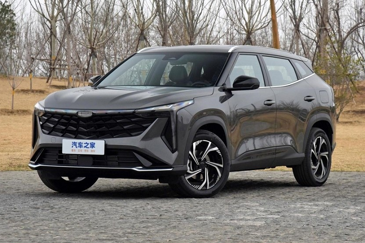 Ban đầu xe sẽ có tổng cộng 3 cấu hình và giá bán trước lần lượt là 109.000 nhân dân tệ, tương đương 372 triệu đồng, 119.000 nhân dân tệ, khoảng 406 triệu đồng và 129.000 nhân dân tệ, tương đương 439 triệu đồng.