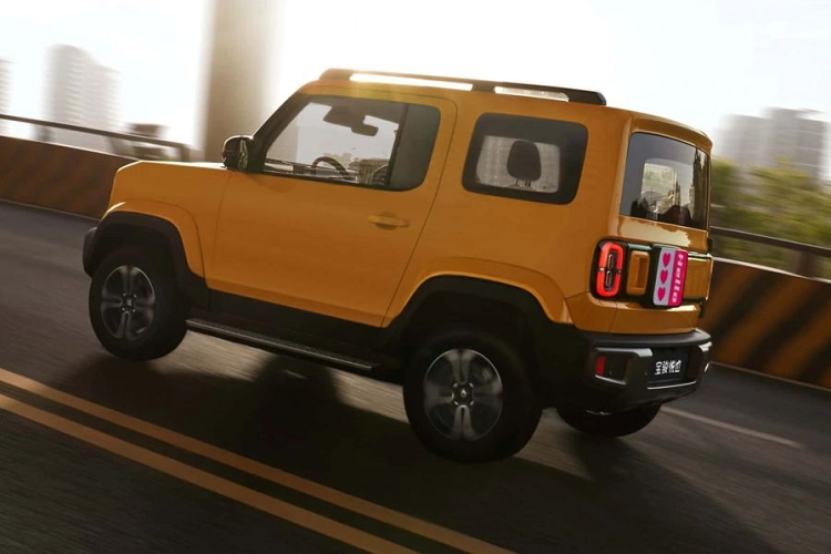 Baojun Yep sử dụng hệ dẫn động cầu sau và được trang bị mô-tơ điện đồng bộ nam châm vĩnh cửu với công suất tối đa 68 mã lực cùng mô-men xoắn cực đại 140 Nm. Đồng thời, xe được trang bị pin có dung lượng 28,1 kWh và phạm vi di chuyển theo chu trình thử nghiệm CLTC của Trung Quốc là 303 km.