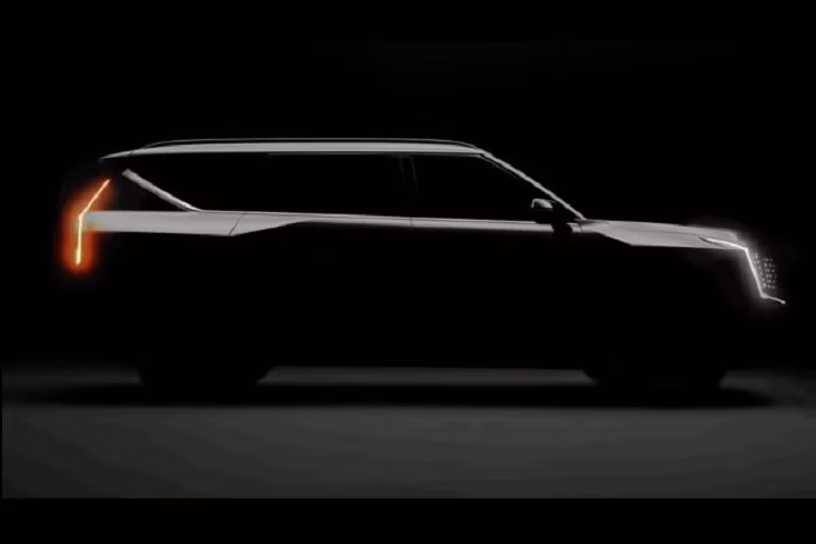 Theo nhiều nguồn tin, bản thương mại của mẫu SUV thuần điện này sẽ có kích thước tương tự như phiên bản concept với chiều dài 4.930 mm, chiều rộng 2.055 mm, chiều cao 1.790 mm và chiều dài cơ sở 3.100 mm. Với kích thước này, Kia EV9 2024 chạy điện sẽ là đối thủ của VinFast VF9, Mercedes EQB và Rivian R1S.