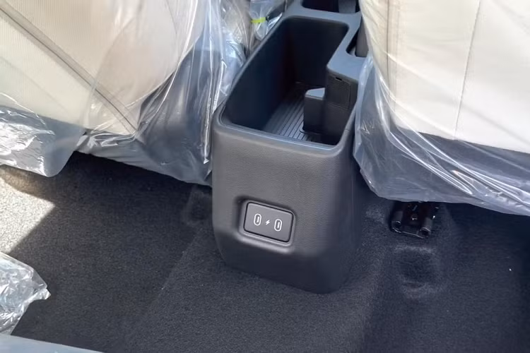 Tại thị trường Ấn Độ, mức giá xe Hyundai Accent 2023 bản EX chỉ 1,09 triệu Rupee (khoảng 312 triệu đồng).