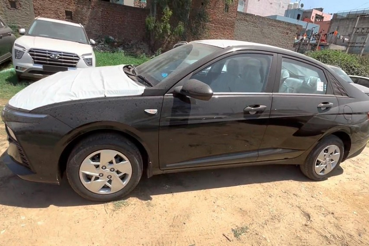 Với giá rẻ và trang bị khá nghèo nàn như trên, Hyundai Accent EX 2023 có lẽ là lựa chọn phù hợp cho những ai mua xe chạy dịch vụ.