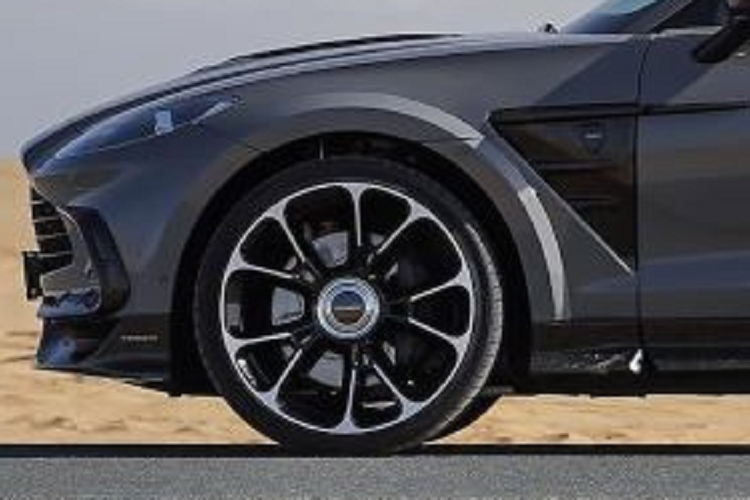 Sở hữu sức mạnh vượt trội, Aston Martin DBX độ Mansory có khả năng tăng tốc 0-100 km/h trong 3,8 giây và tốc độ tối đa 325 km/h.