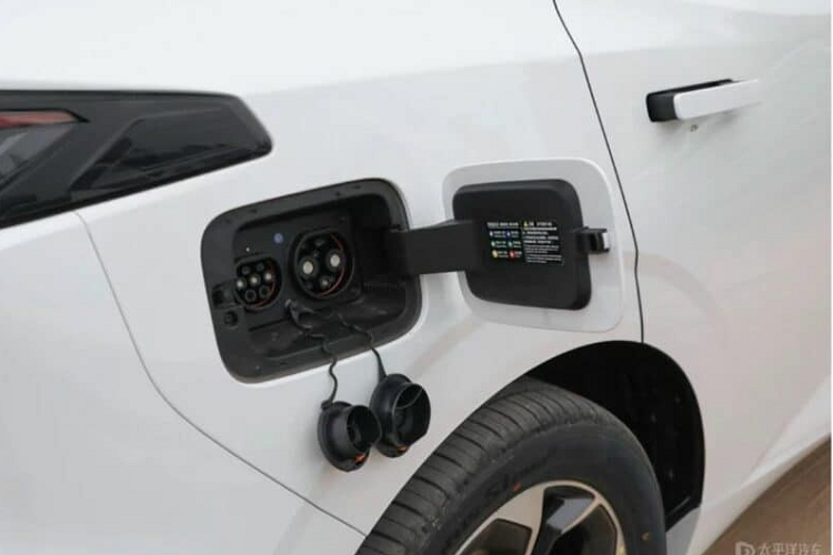 Về thuật ngữ iDD là viết tắt của intelligent Dual Drive, xe có hỗ trợ nhiều giải pháp hybrid bao gồm hệ thống hybrid nhẹ 48V, HEV, PHEV và EREV.