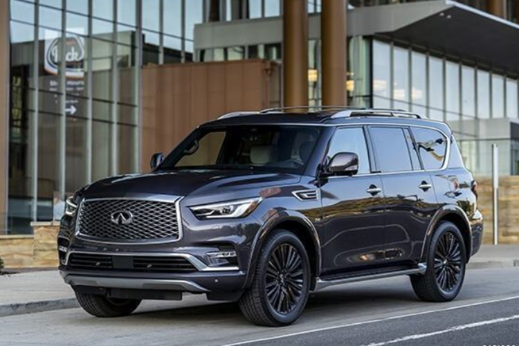 INFINITI QX80 INFINITI QX80 cũng là mẫu SUV có mức khấu hao khá cao, chiếm 58,1%. Tương đương sau 5 năm sử dụng, giá trị xe mất khoảng 47.399 USD (1,5 tỷ VNĐ) so với giá bán lẻ khuyến nghị của nhà sản xuất.