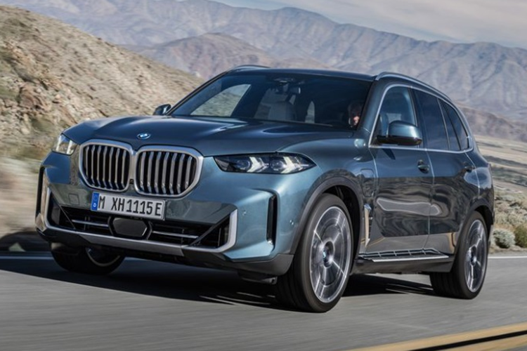 BMW X5 Không hề kém cạnh Escalade ESV, BMW X5 cũng có mức khấu hao khá cao là 58,2% trong 5 năm đầu tiên sử dụng.