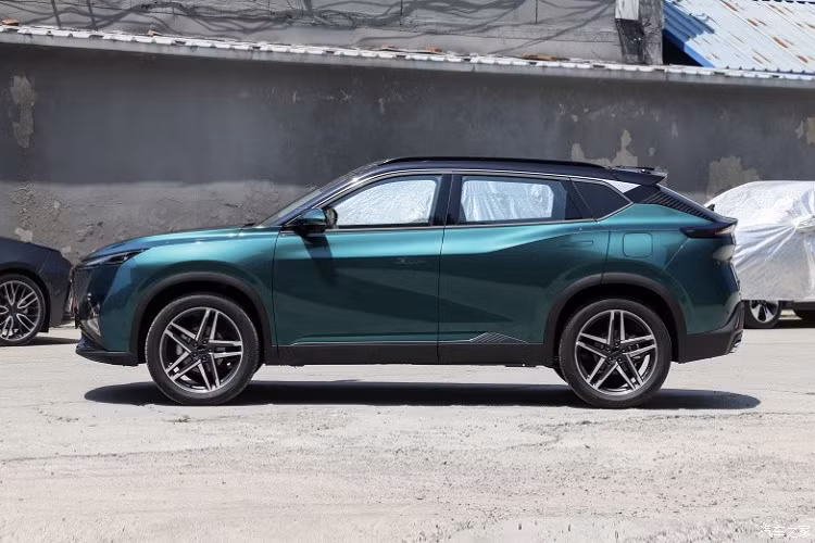 Về ngoại hình, Haohan có hình dáng mạnh mẽ, mặt trước sử dụng lưới tản nhiệt hút gió hình thang ngược mang tính biểu tượng của hãng, với phần trang trí theo phong cách thiết kế kỹ thuật số hình ngôi sao hoàn toàn mới và đèn pha thanh mảnh để tăng thêm khả năng nhận dạng cho xe.