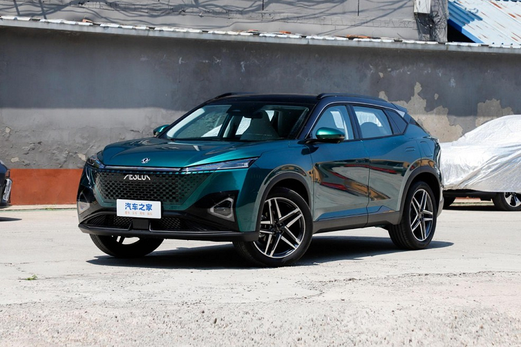 Lộ trình phân phối và giá xe Dongfeng Aeolus Haohan cũng được tiết lộ trong lần ra mắt này, với giá khởi điểm thấp nhất là từ 99.900 nhân dân tệ (tương đương 322 triệu đồng) và giá xe Aeolus Haohan cao nhất lên đến 136.900 nhân dân tệ (khoảng 441 triệu đồng). 