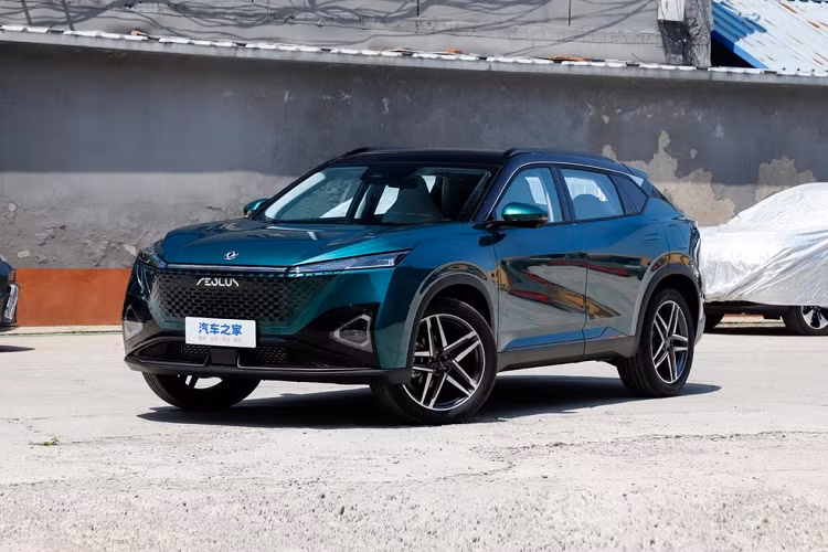 Lộ trình phân phối và giá xe Dongfeng Aeolus Haohan cũng được tiết lộ trong lần ra mắt này, với giá khởi điểm thấp nhất là từ 99.900 nhân dân tệ (tương đương 322 triệu đồng) và giá xe Aeolus Haohan cao nhất lên đến 136.900 nhân dân tệ (khoảng 441 triệu đồng). 