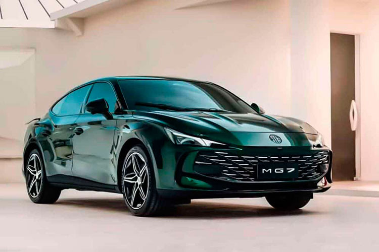 Về trang bị an toàn, MG7 được tích hợp các tính năng hỗ trợ lái hiện đại và tiên tiến như: hệ thống hành trình thông minh ISC, hệ thống hỗ trợ chuyển làn thông minh ALC và hỗ trợ lái thông minh NGP, hệ thống hỗ trợ lái xe thông minh cao cấp NGP (Navigation Guided Pilot), các chức năng đỗ xe tự động APA và đỗ xe tự động điều khiển từ xa RPA, có thể bao quát toàn bộ chỗ đỗ xe.