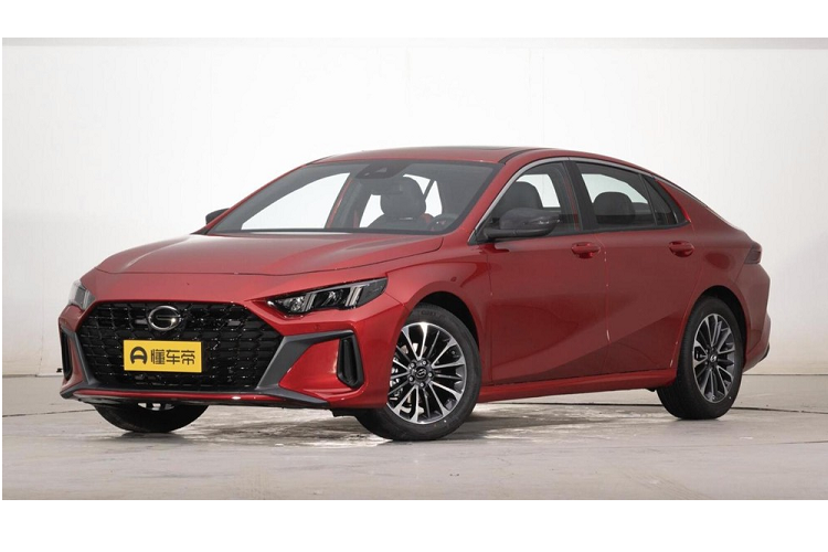 Cụ thể, giá xe Trumpchi Shadow Leopard 2023 phiên bản có tên mã J10 với giá bán 98.800 nhân dân tệ, tiếp đến là J11 chốt giá 108.000 nhân dân tệ (tương đương 369 triệu đồng).