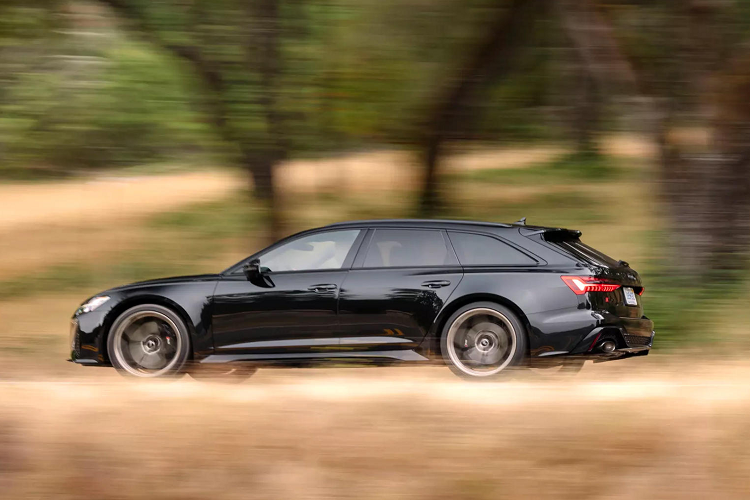 Đúng như tên gọi, phiên bản mới này đem lại hàng loạt cải tiến cho các mẫu xe Audi RS6 Avant và RS7 2023 mới, để chúng có thể đáp ứng được những nhu cầu khắt khe nhất từ các tín đồ tốc độ, đồng thời có thể xem là câu trả lời của Audi đối với các đối thủ như Mercedes-AMG hay BMW M.