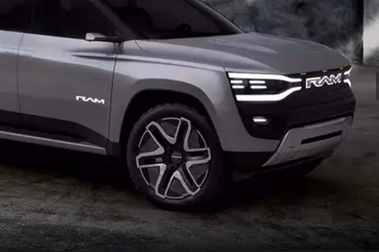 Đồng thời, mẫu xe thuần điện của RAM có thể ngồi 6 người với cấu hình ghế thương gia. Về sức mạnh, công suất 1500 Revolution có thể là 745 mã lực, phạm vi di chuyển tối đa 400 dặm tương đương 644 km cho 1 lần sạc đầy.