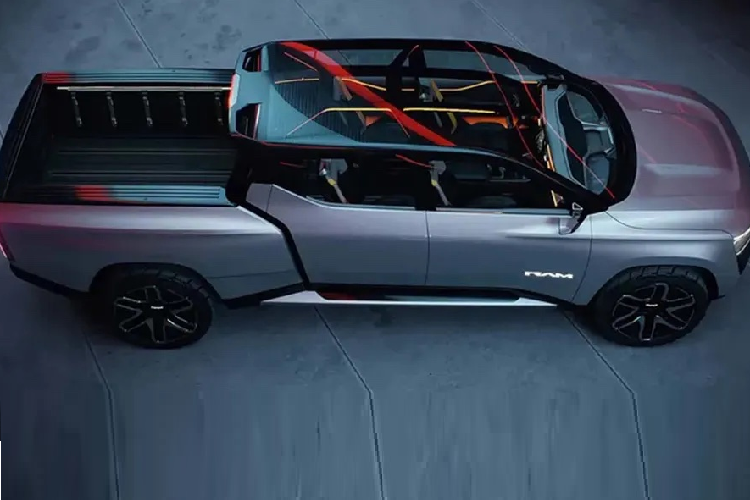 Thiết kế tổng thể của Concept 1500 Revolution được các chuyên gia ô tô đánh giá cao về sự sáng tạo và trung hoà các yếu tố sang trọng lịch lãm kết hợp cùng nét mềm mại mang xu hướng hiện đại. Đặc biệt toàn bộ nóc xe 1500 Revolution được làm bằng kính.